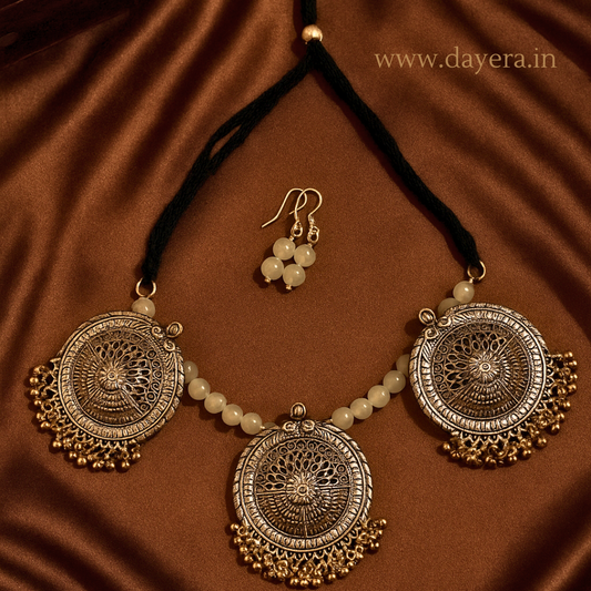 Triveni Haar – by DAYERA